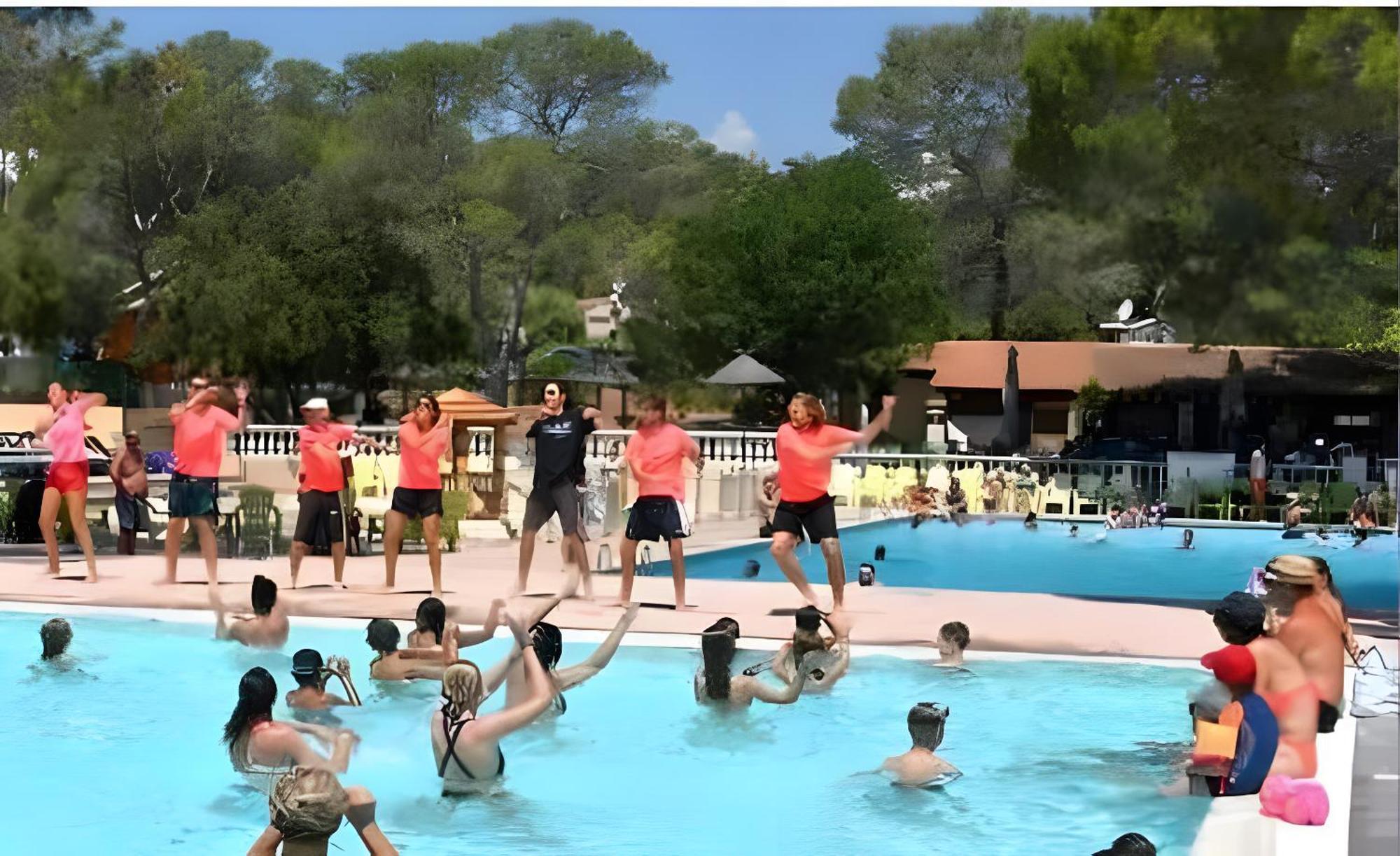 Domaine Du Pin De La Legue Villa Frejus Bagian luar foto