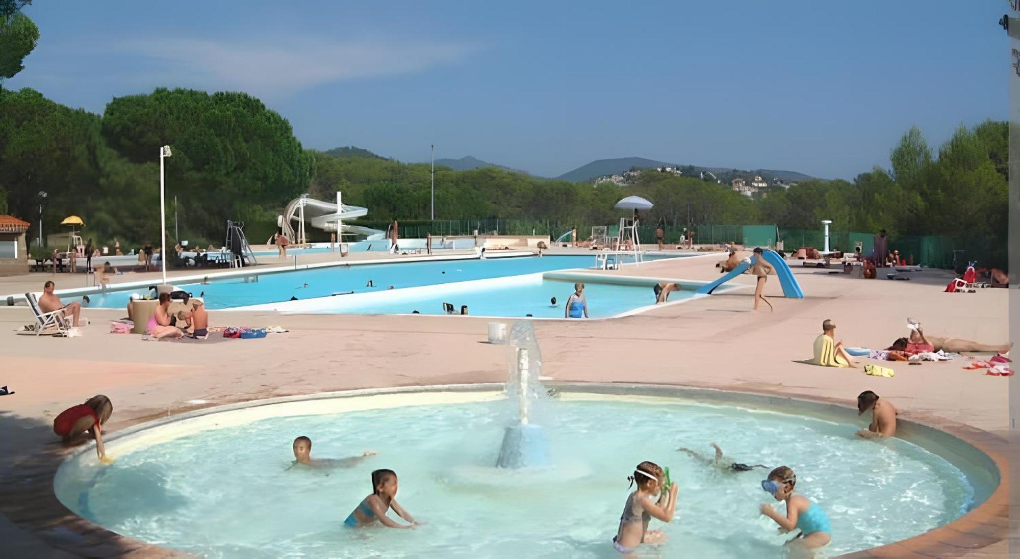 Domaine Du Pin De La Legue Villa Frejus Bagian luar foto